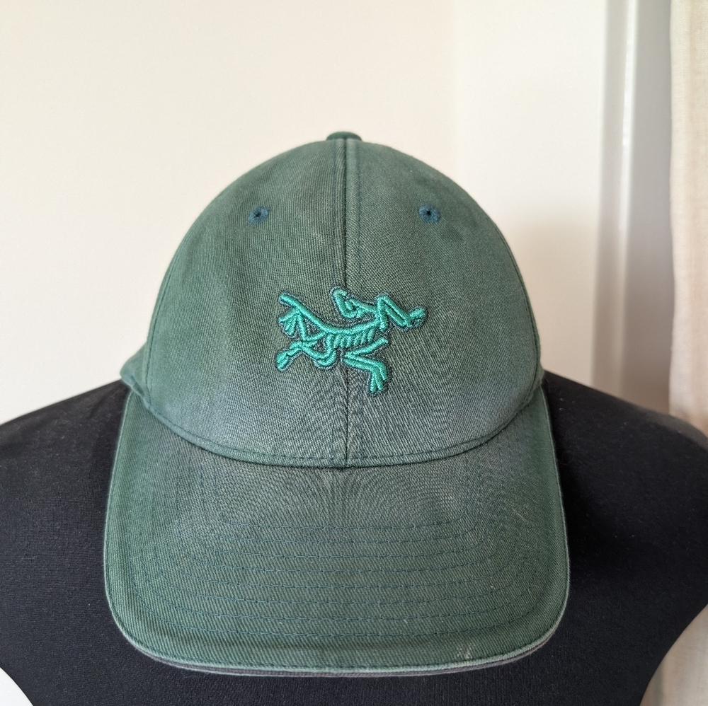 Vintage Arcteryx Fitted hat